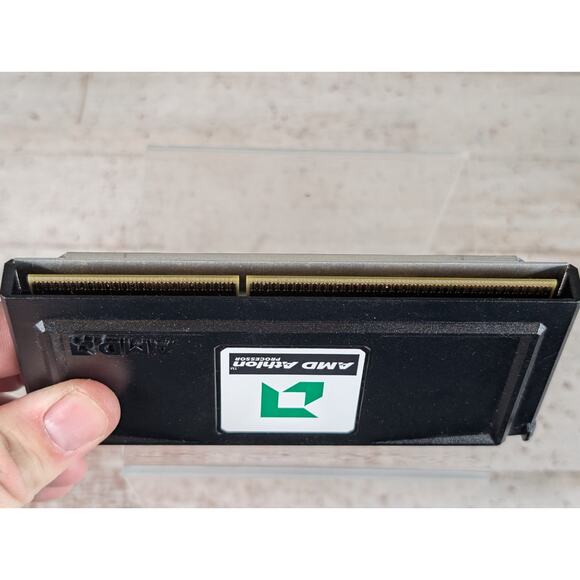 AMD ATHLON 650 AMD-K7650MTR51B A Slot A 242 Pluto Core 650MHz 1.6V - Picture 5 of 9